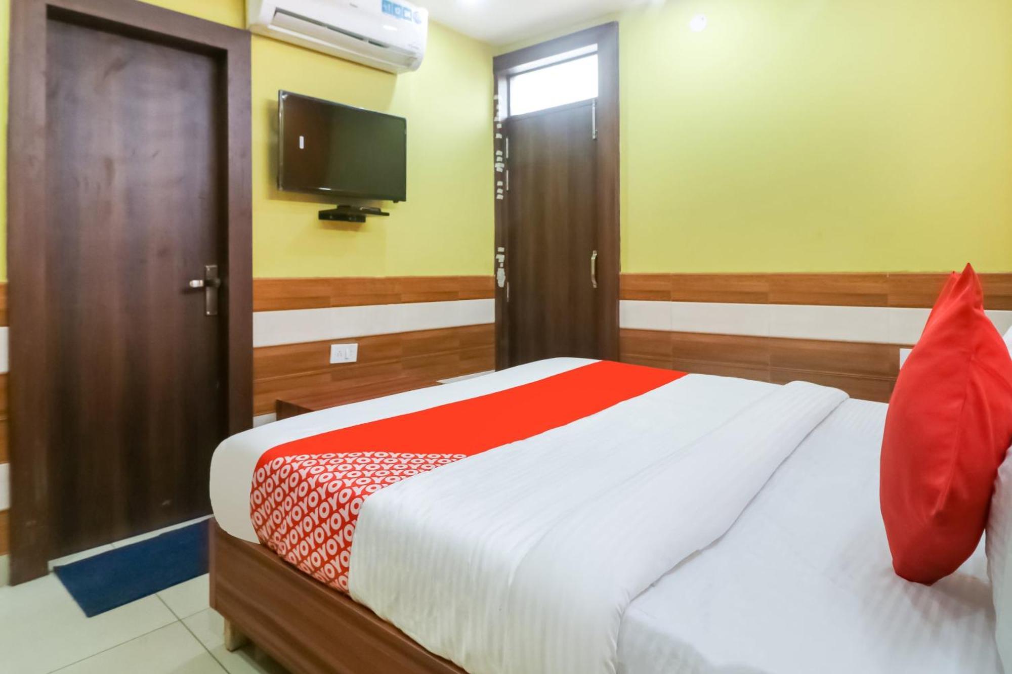 Hotel O Mayur Plaza Delhi  Bagian luar foto