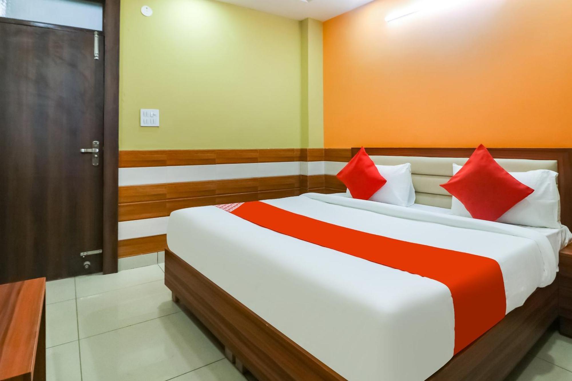 Hotel O Mayur Plaza Delhi  Bagian luar foto