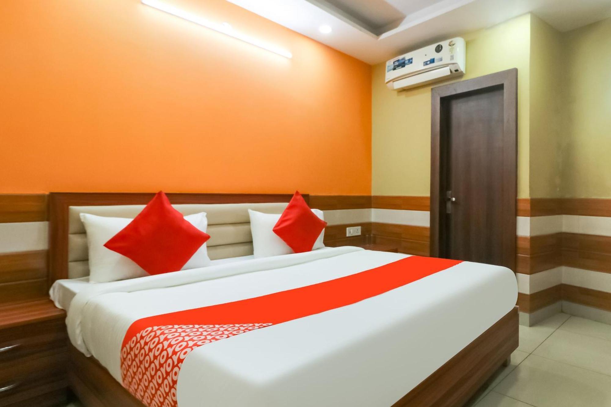 Hotel O Mayur Plaza Delhi  Bagian luar foto