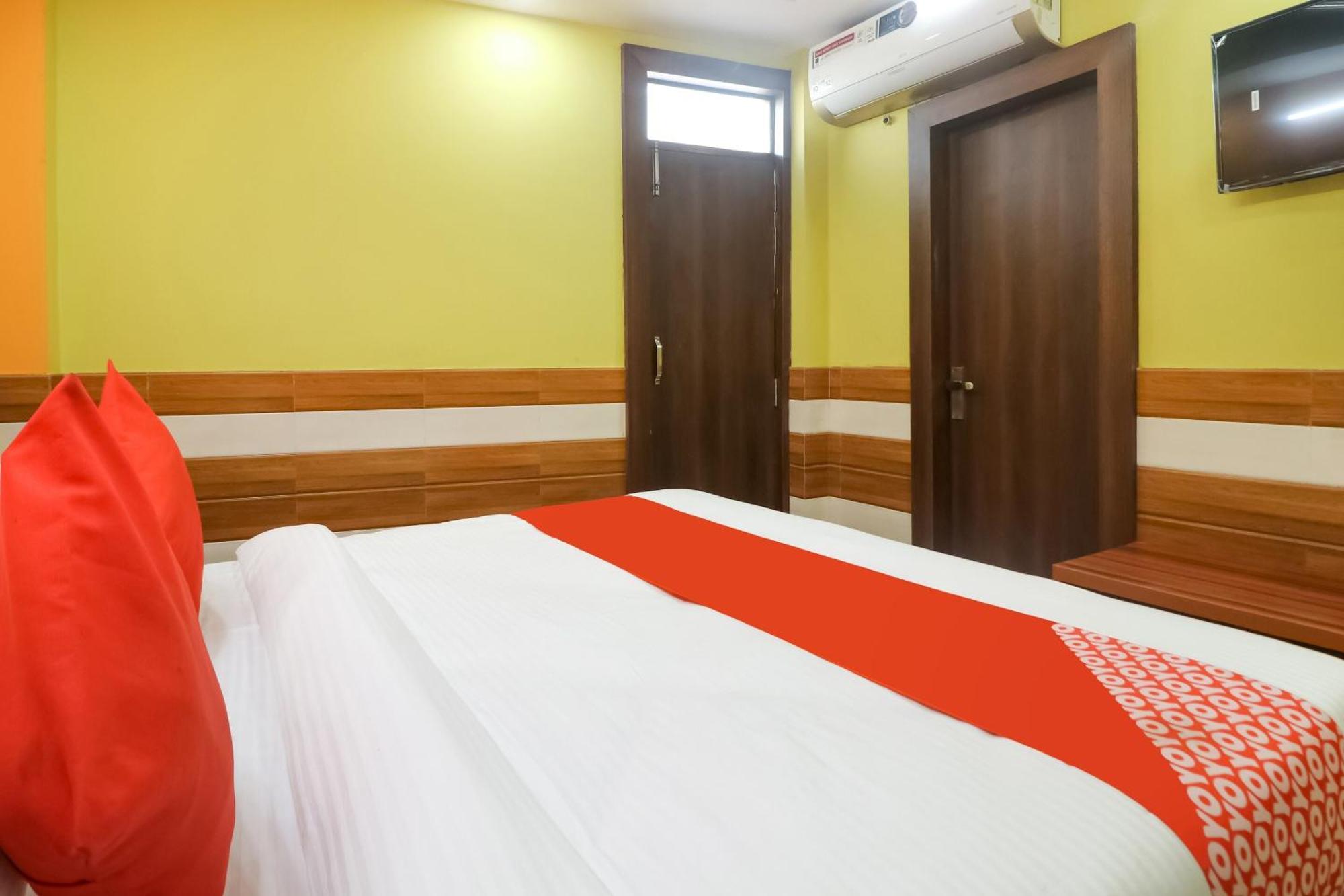 Hotel O Mayur Plaza Delhi  Bagian luar foto