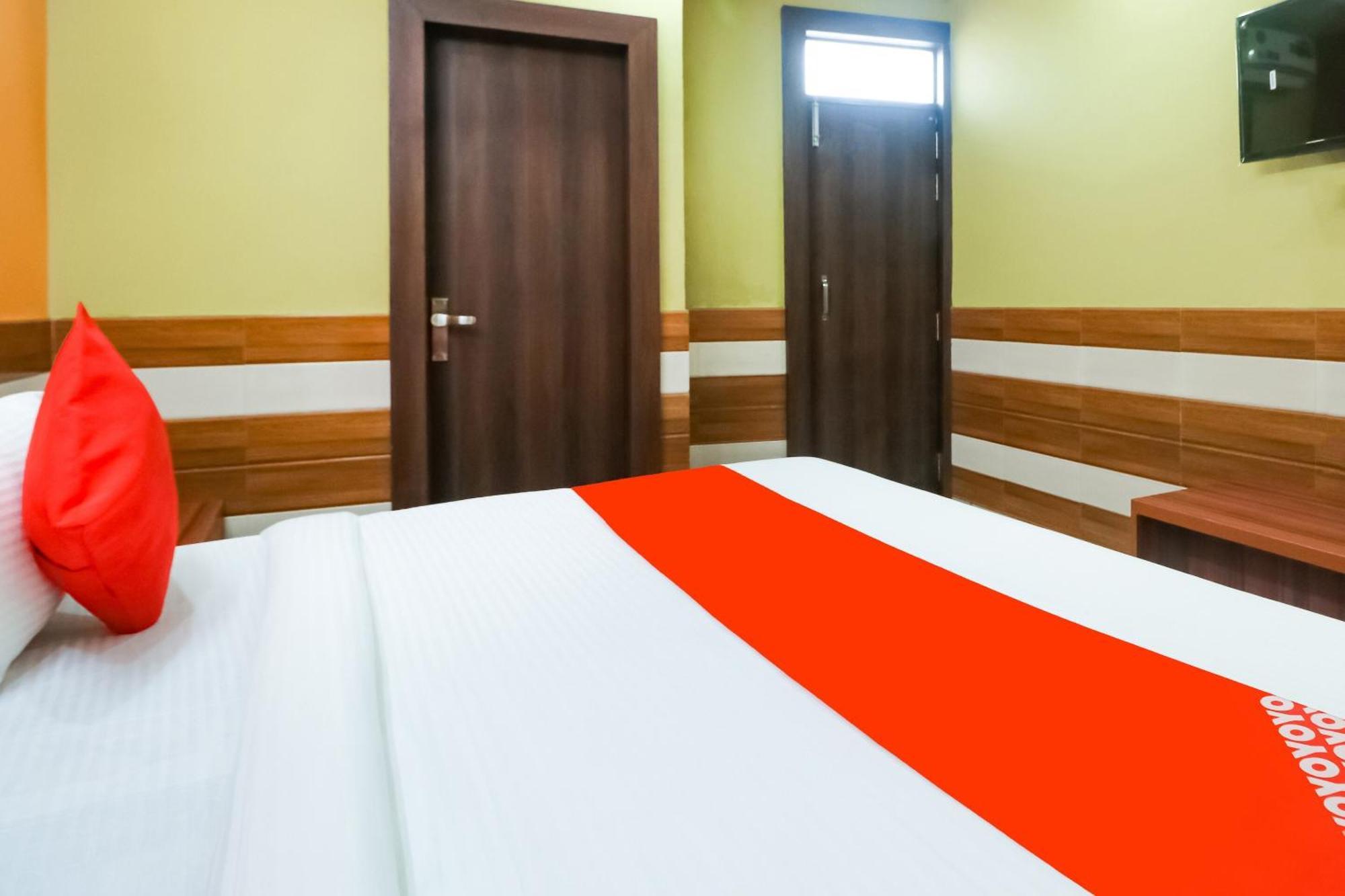 Hotel O Mayur Plaza Delhi  Bagian luar foto