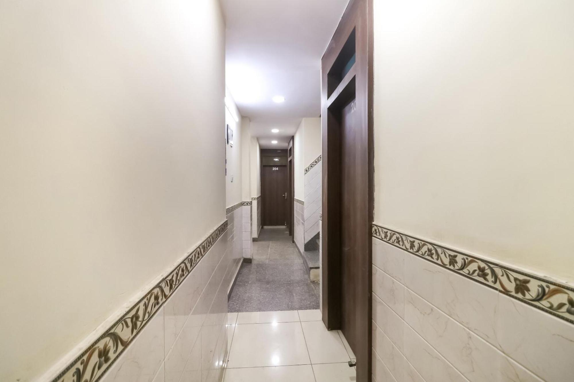 Hotel O Mayur Plaza Delhi  Bagian luar foto