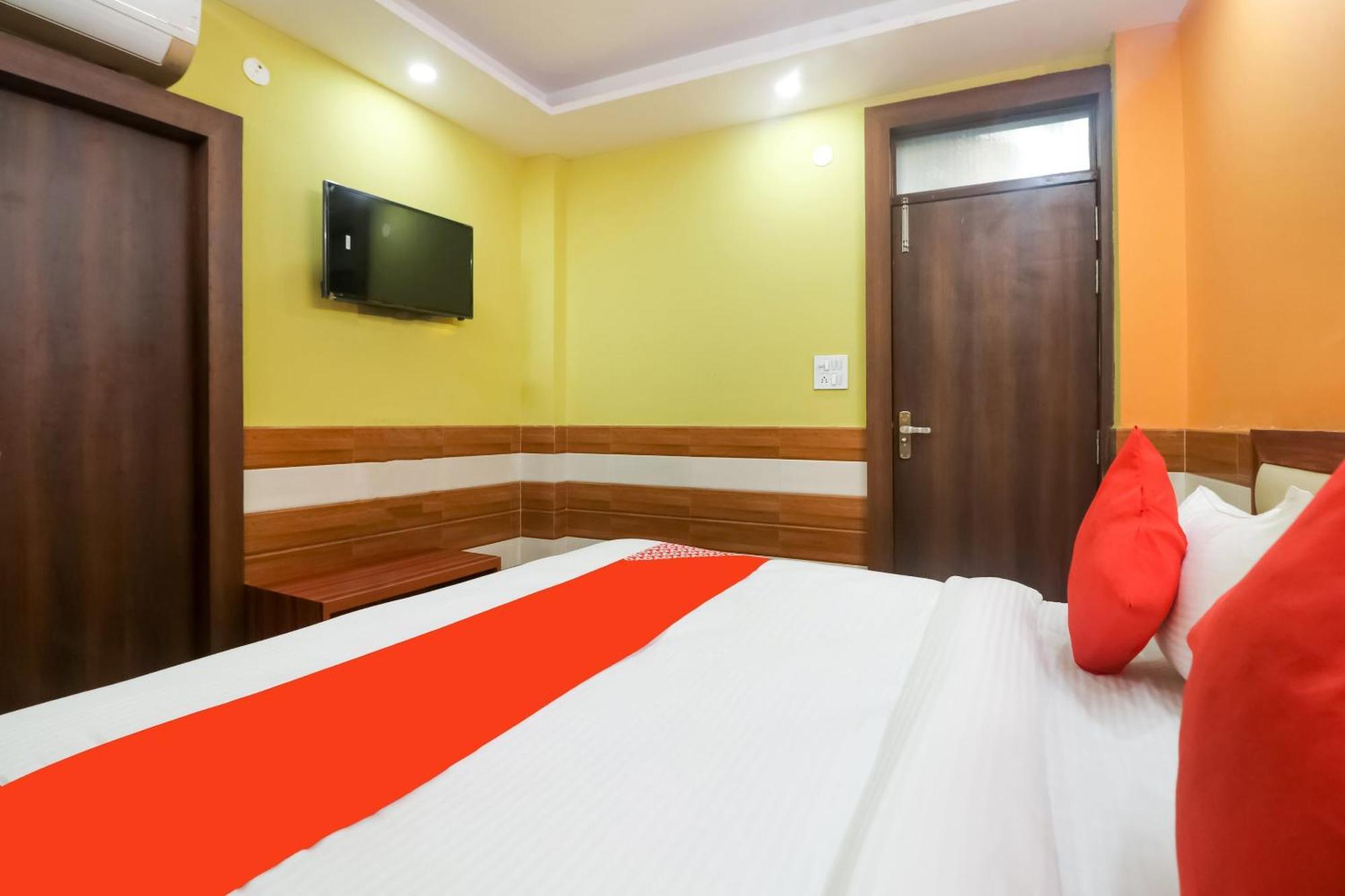 Hotel O Mayur Plaza Delhi  Bagian luar foto