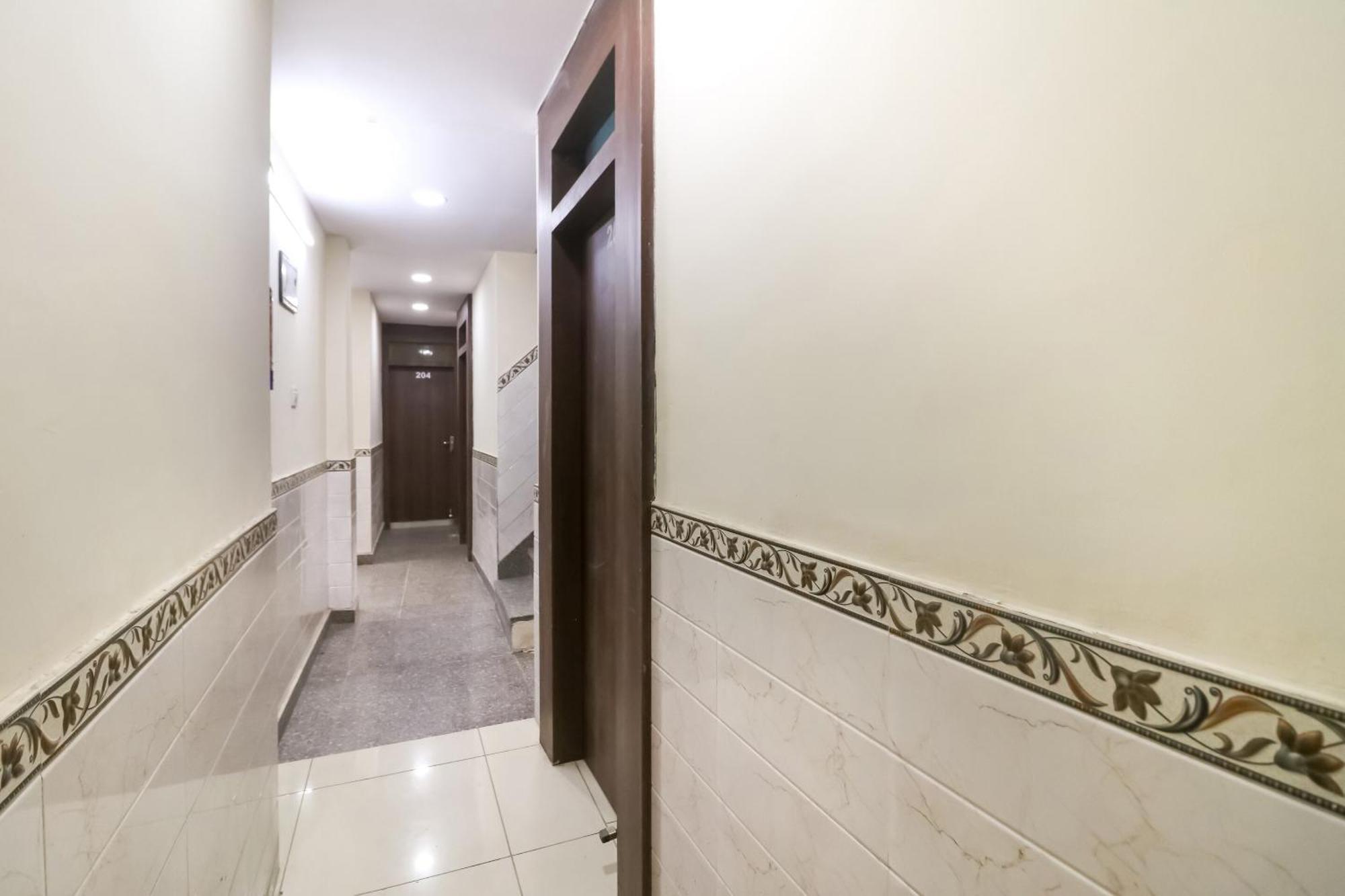 Hotel O Mayur Plaza Delhi  Bagian luar foto